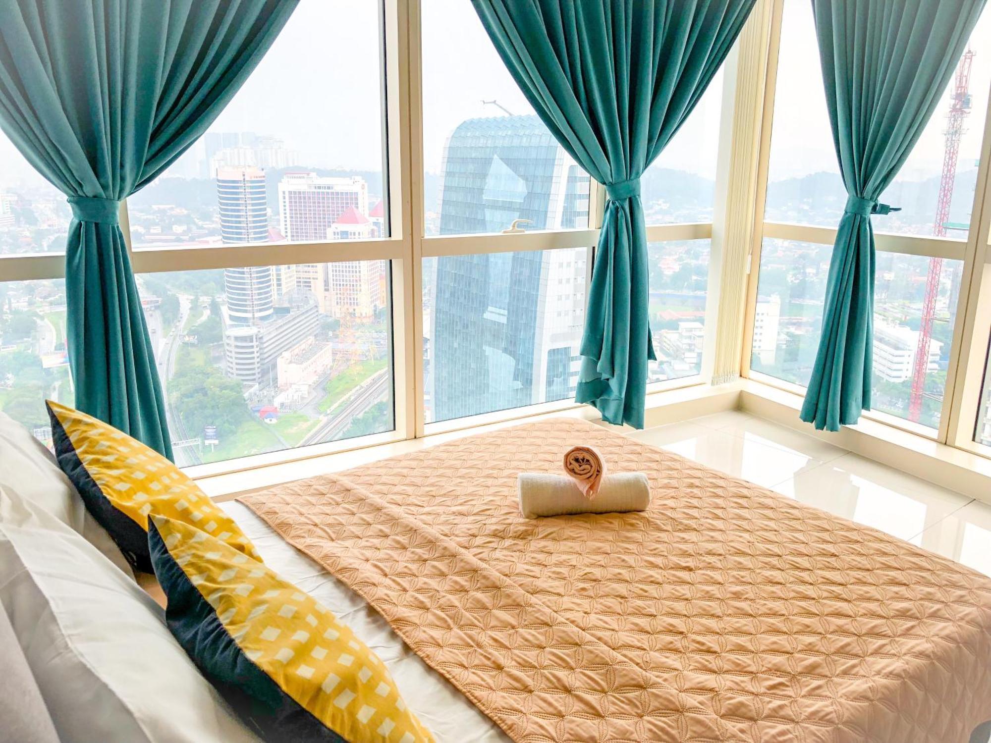 Chrisenbel Suites - Pinnacle Pj 페탈링자야 외부 사진